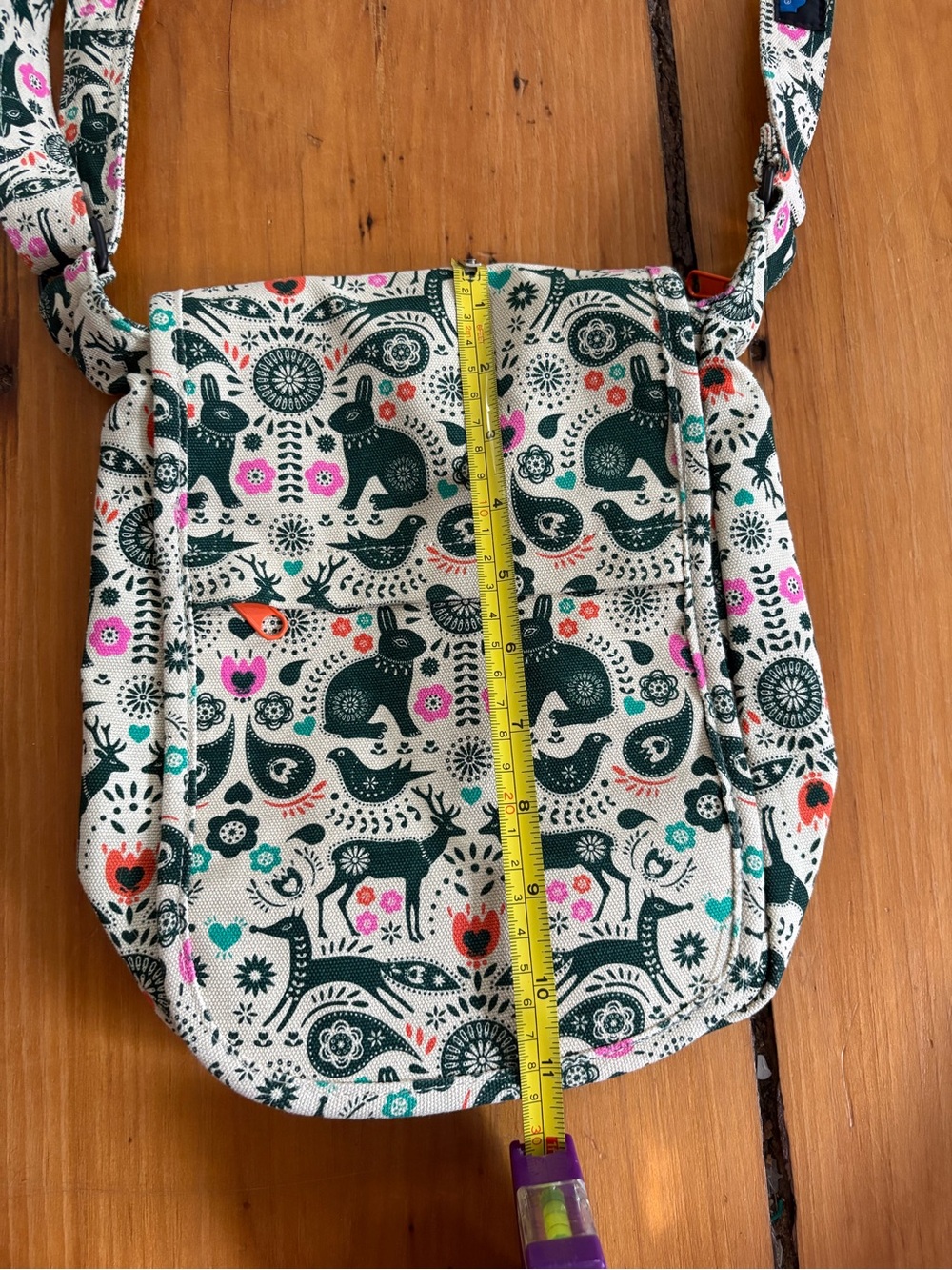 RARE KAVU Kicker Crossbody Bag in Cozy Critters Rabbit Bird Deer Flowers Outdoor - Picture 10 of 13